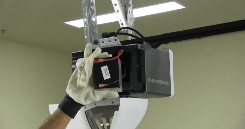 how to replace garage door opener battery